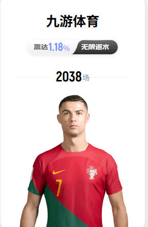 又虐单身狗！亚马尔与女友甜蜜拥吻，怀中抱着两只小狗